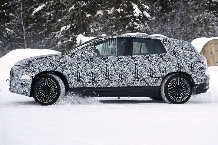 Spyshots Mercedes-AMG EQE SUV