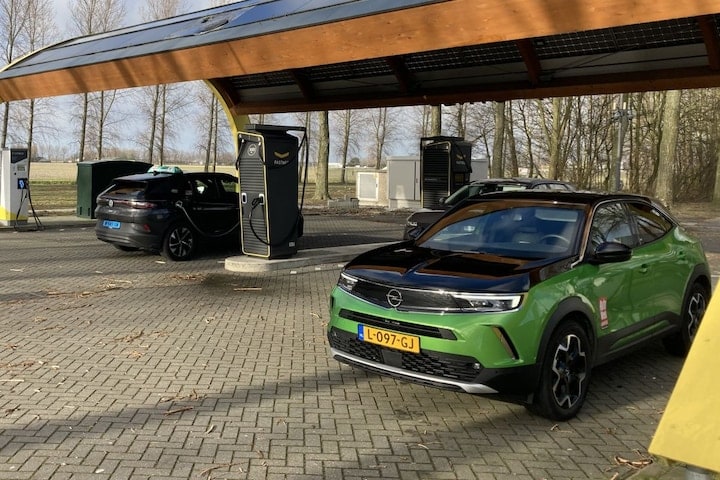 Opel Mokka-e laden Fastned