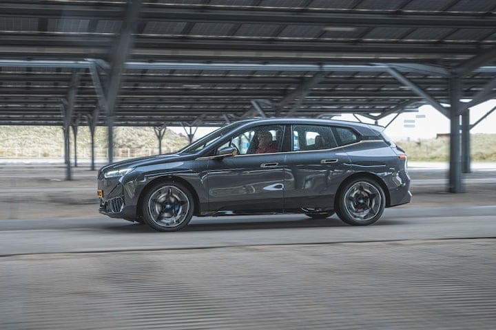 BMW iX