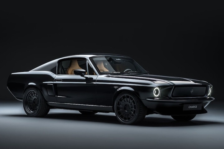 Charge Ford Mustang