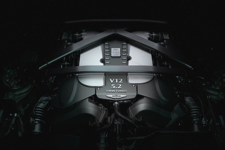 Aston Martin V12 Vantage