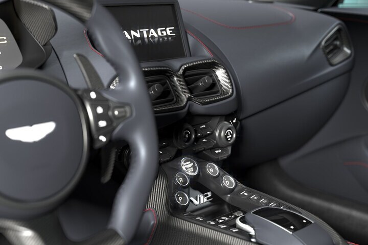 Aston Martin V12 Vantage