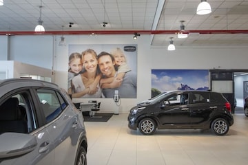 Kia dealer showroom