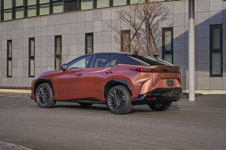 Lexus RZ 450e