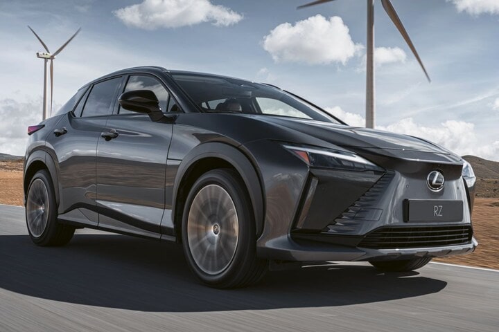 Lexus RZ