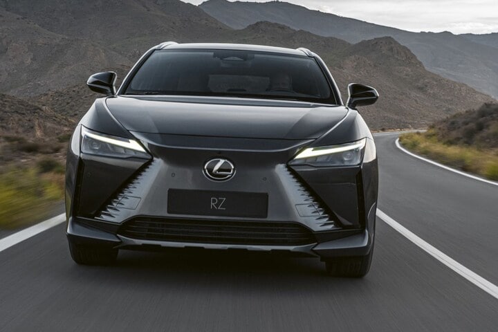 Lexus RZ
