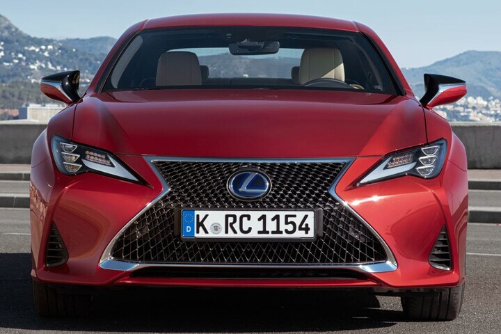 Lexus RC Facelift Friday