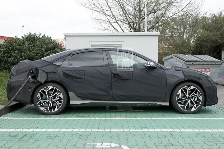 Spyshots Hyundai Ioniq 6