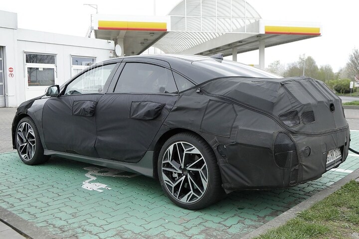 Spyshots Hyundai Ioniq 6