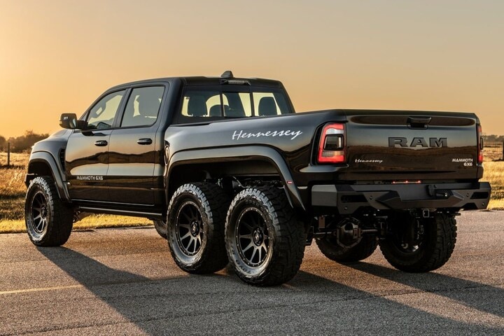 Hennessey Mammoth 1000 6x6 TRX