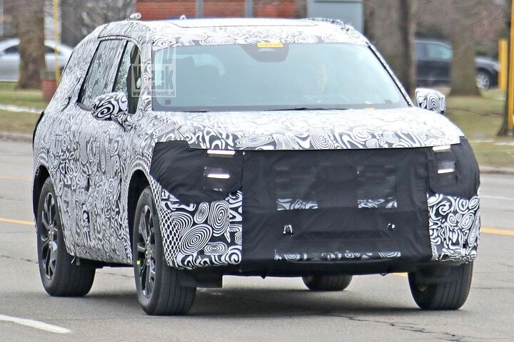 Spsyhots Ford SUV 