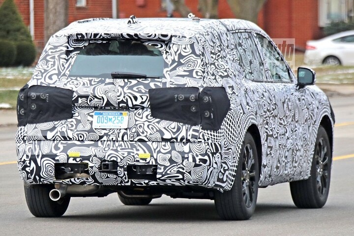 Spsyhots Ford SUV 