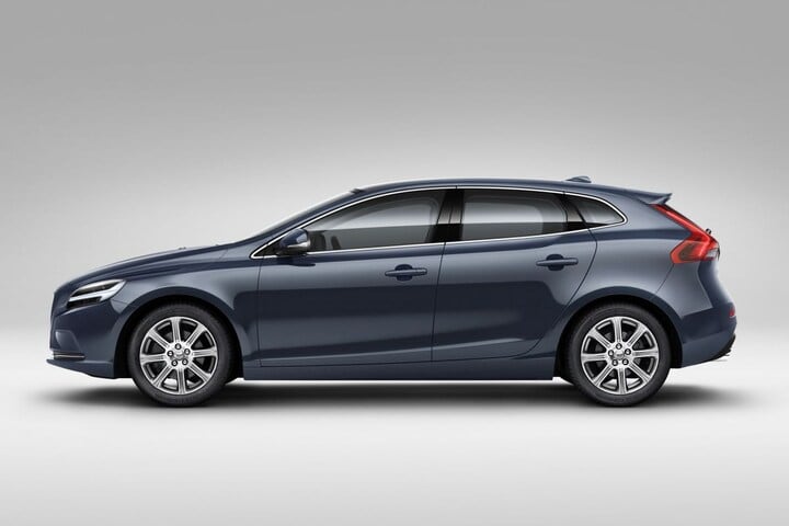 Volvo V40 Facelift Friday