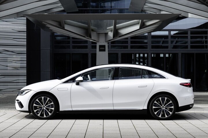 Mercedes-Benz EQE