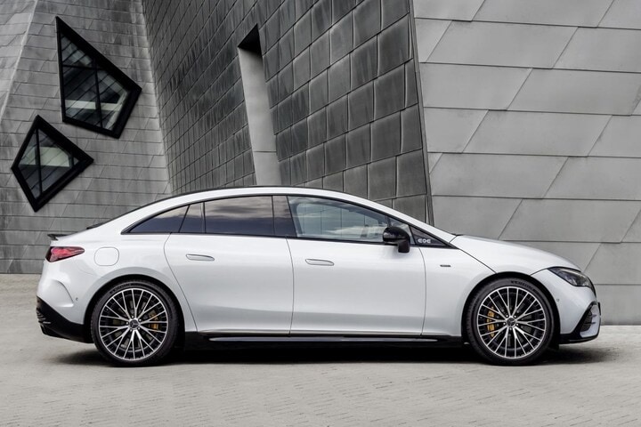 Mercedes-Benz EQE 53 AMG