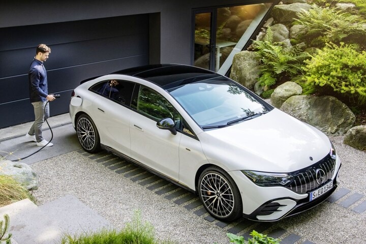 Mercedes-Benz EQE 53 AMG