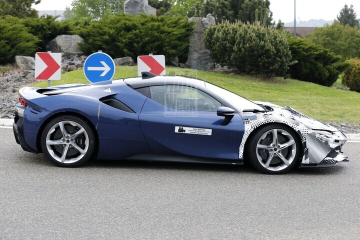 Ferrari SF90 Versione Speciale Spyshots
