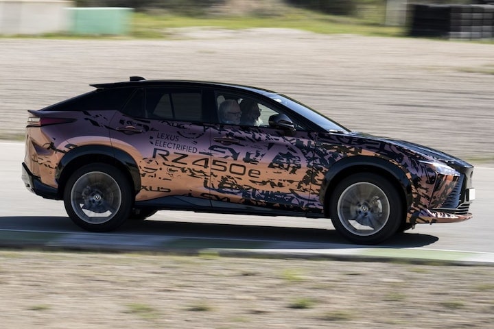 Lexus RZ 450e