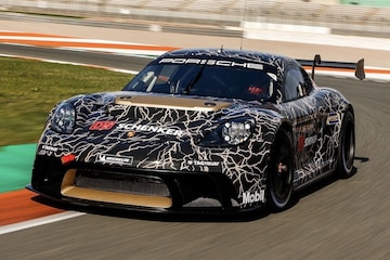 Porsche 718 Cayman GT4 ePerformance