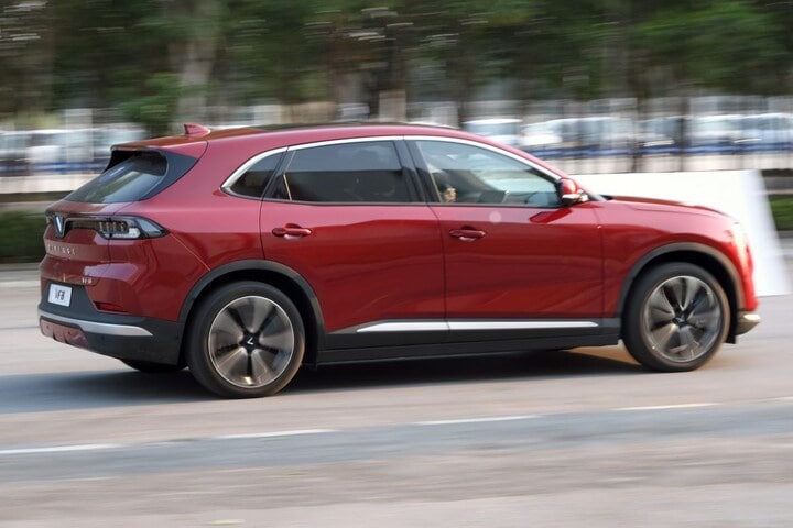 Vinfast VF8