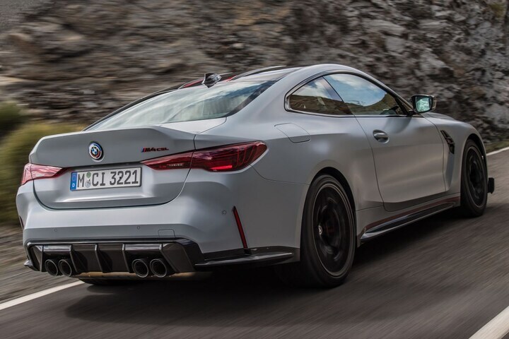 BMW M4 CSL