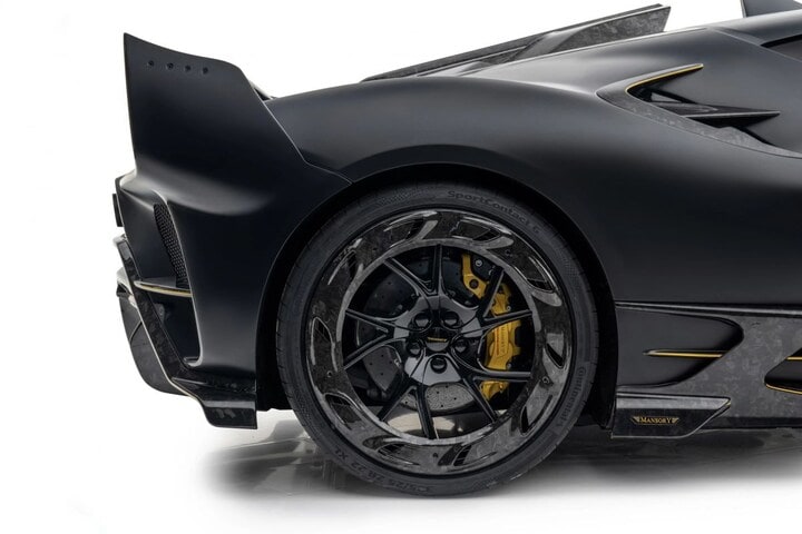 Ferrari SF90 Mansory F9XX