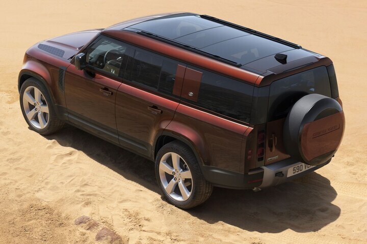 Land Rover Defender 130