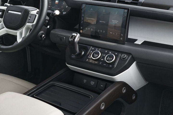 Land Rover Defender 130