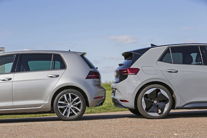 Volkswagen e-Golf vs. Volkswagen ID3
