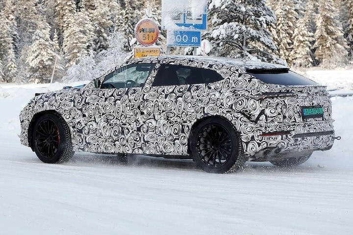 Lamborghini Urus 'Evo' betrapt