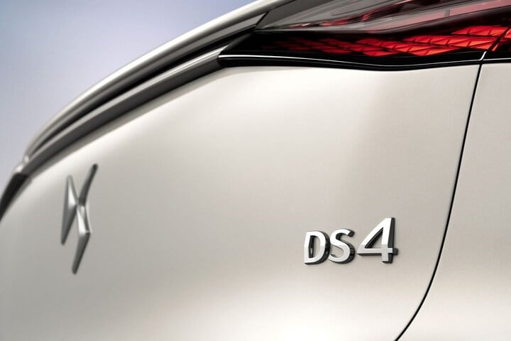 Nieuwe DS 4 en DS 4 Cross onthuld