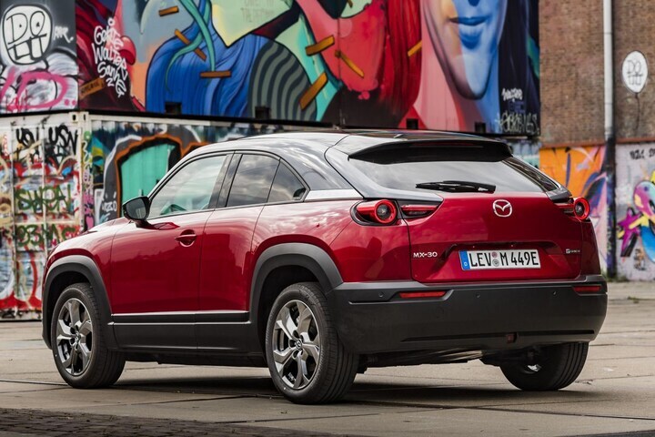 Nieuwe uitvoeringen voor Mazda MX-30