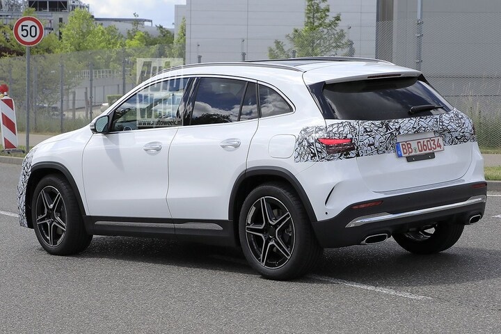 Spyshots Mercedes-Benz GLA