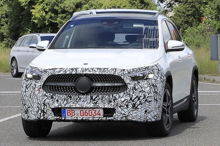 Spyshots Mercedes-Benz GLA