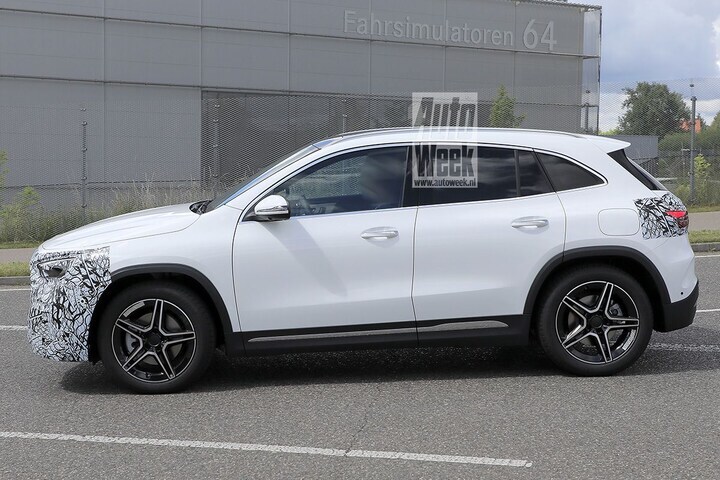 Spyshots Mercedes-Benz GLA