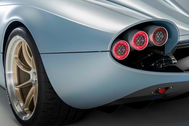 Pagani Huayra Codalunga