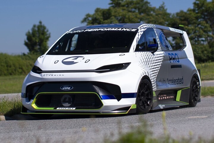 Ford Pro Electric SuperVan