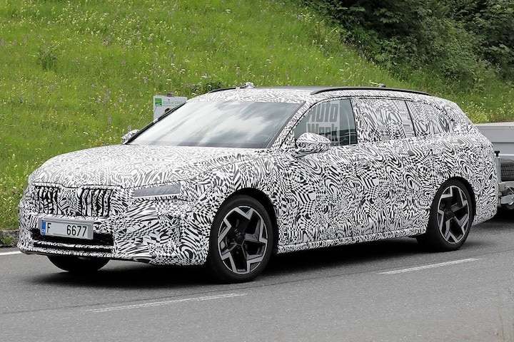 Spyshots Skoda Superb