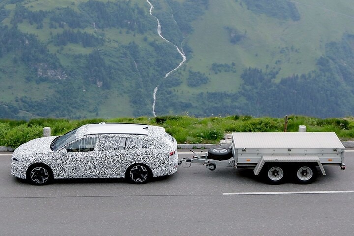 Spyshots Skoda Superb