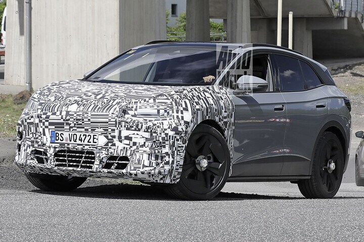 Spyshots Cupra Tavascan