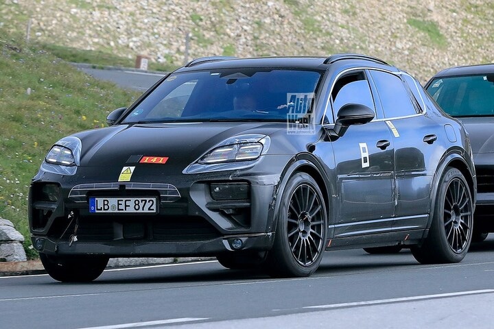 Spyshots Porsche Macan EV
