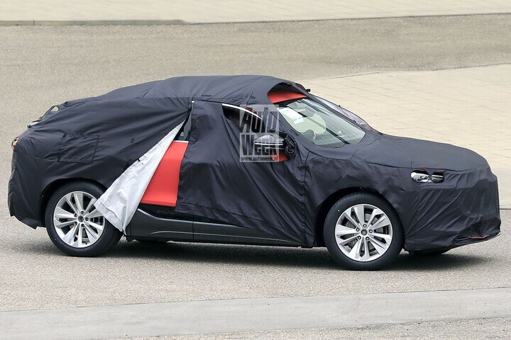 Spyshots Audi Q6 E-tron Sportback