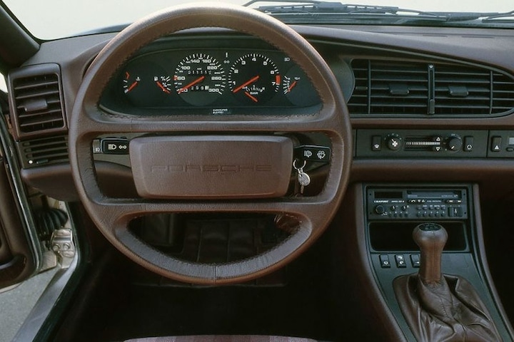 Porsche 944