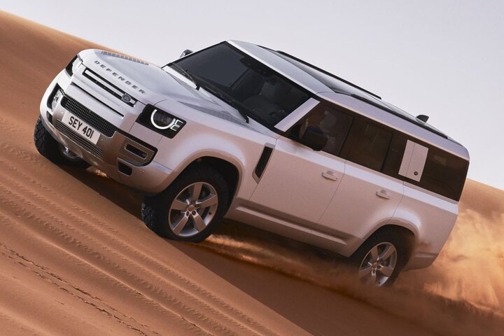 Land Rover Defender 130