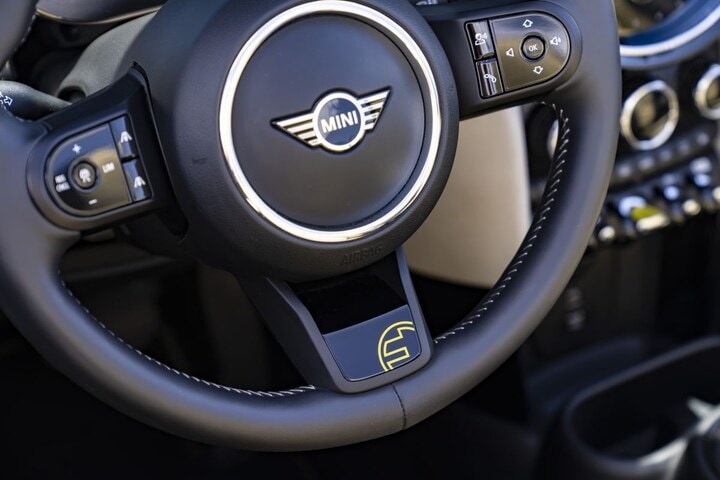 MINI Electric Cabrio
