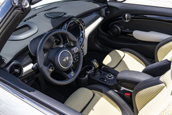 MINI Electric Cabrio