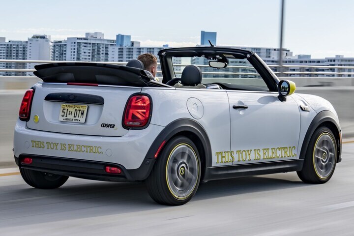 MINI Electric Cabrio