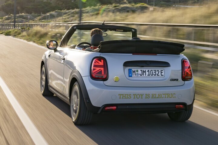 MINI Electric Cabrio