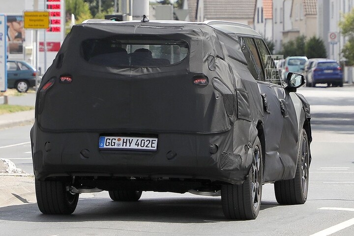Kia EV9 spyshots