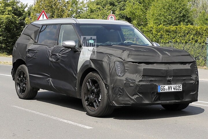 Kia EV9 spyshots